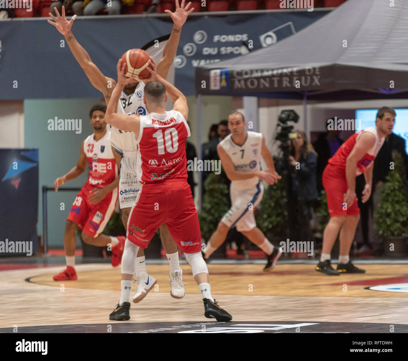 Montreux, Suisse. 26 janvier, 2019. Quatre FINALES DE LA LIGUE SUISSE DE BASKET (SBL) CUP 2019 FRIBOURG OLYMPIC VS SAM MASSAGNO-Fribourg Olympic Vs Sam Massagno au staduim Pierrier à Montreux en Suisse, (demi-finale) 26-01-2019. Crédit : Eric Dubost/Alamy Live News Banque D'Images