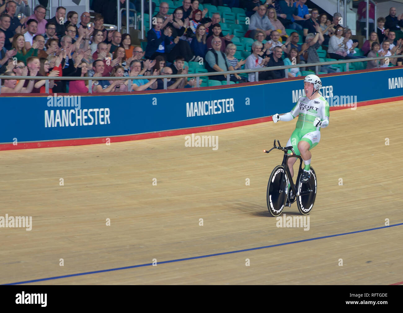 Vélodrome de Manchester, Manchester, Royaume-Uni. 26 janvier, 2019. La voie nationale britannique HSBC Championnats ; Mens 1000m contre la montre, Matthew Rotherham célèbre après avoir remporté le TT et devient champion national : Action Crédit Plus Sport/Alamy Live News Banque D'Images