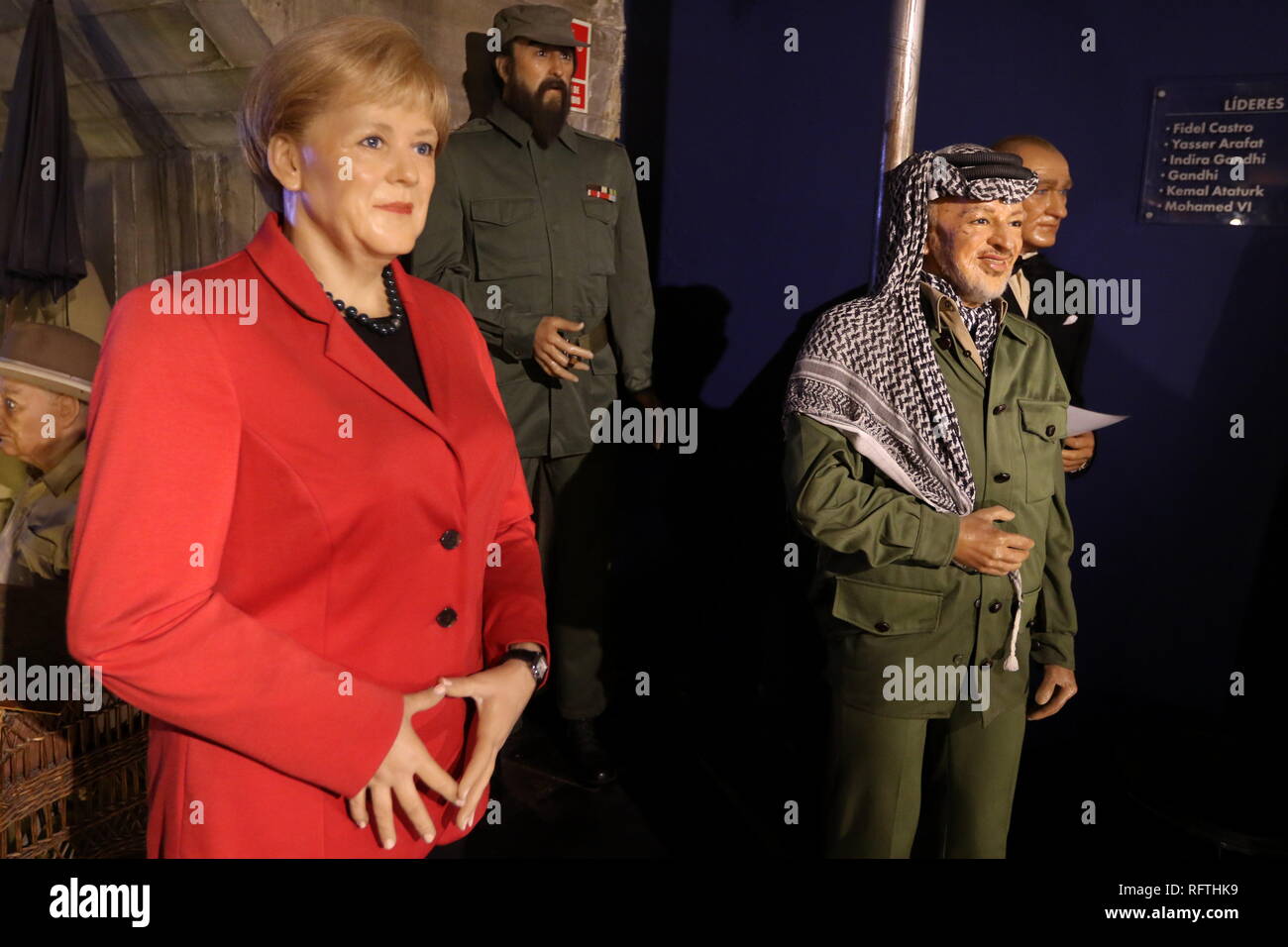 26 janvier 2019 - 26 janvier 2019 (Madrid) Le Musée de Cire de Madrid avec une visite des plus populaires personnages espagnols et internationaux, les protagonistes de l'histoire, de la culture, des sports, de la science ou de divertissement avec plus de 500 figures. sculptures de personnalités aussi diverses que l'icône de la publicité et de joueur de football Cristiano Ronaldo, world Pop Idol Justin Bieber, Donald Trump et son épouse Melania, Javier FernÃ¡Méndez le patinage sur glace deux fois champion du monde, le scientifique Margarita Salas, les acteurs mythiques du genre d'horreur tels que Jack Taylor et Paul Naschy (espagnol comme un loup-garou), la bullf Banque D'Images