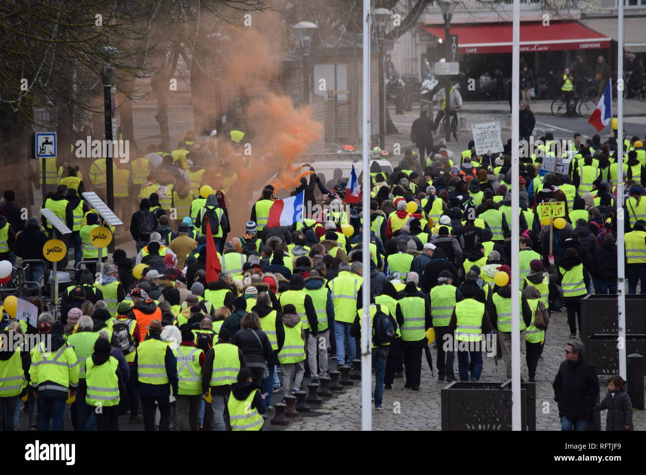 Manifestants Gilet Jaune Photos Manifestants Gilet Jaune