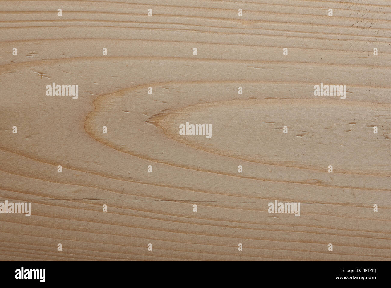 La surface du matériau en bois. La texture du bois endommagé avec des rayures Banque D'Images