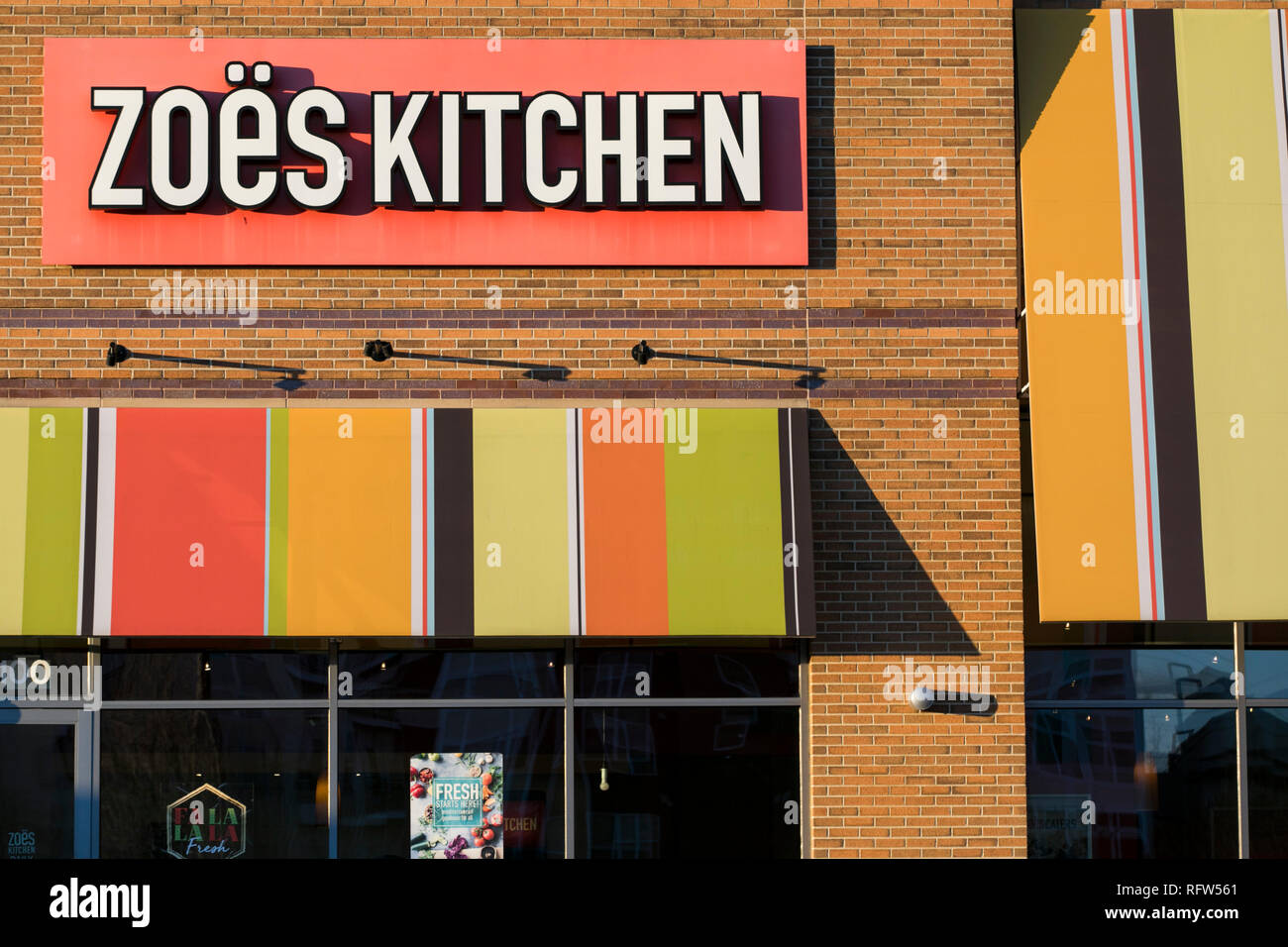 Un logo affiche à l'extérieur d'un restaurant de cuisine Zoes emplacement à Woodbridge, en Virginie, le 21 janvier 2019. Banque D'Images