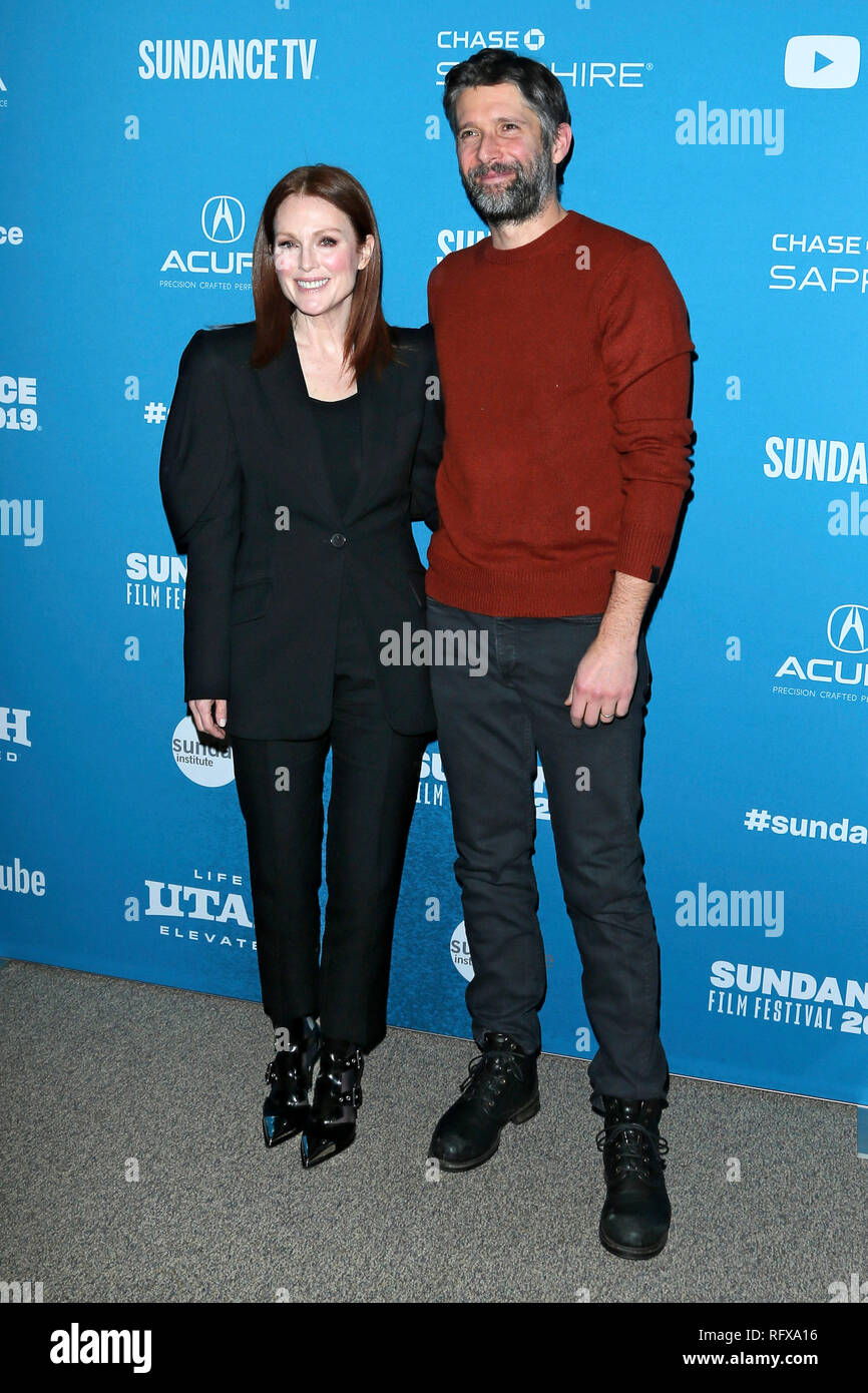 Julianne Moore et son mari Bart Freundlich participant à la "Après le mariage" pendant la premiere 2019 Sundance Film Festival à Eccles Centre Theatre le 24 janvier 2019 à Park City, Utah. Banque D'Images