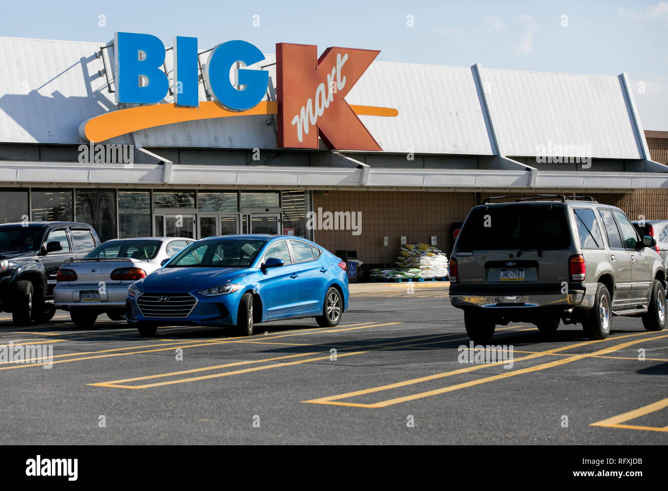 Un logo affiche à l'extérieur d'un grand magasin Kmart de Chambersburg, Pennsylvanie le 25 janvier 2019. Banque D'Images