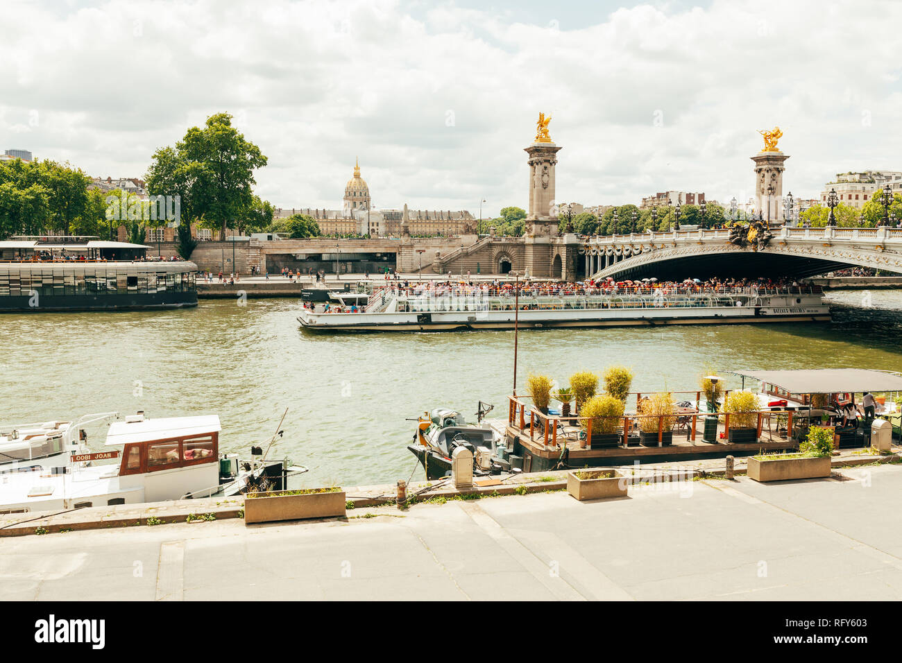 Paris France02 Juin 2018 : le Pont Alexandre III plus bridgeThe extravagant très orné, pont de Paris. Banque D'Images