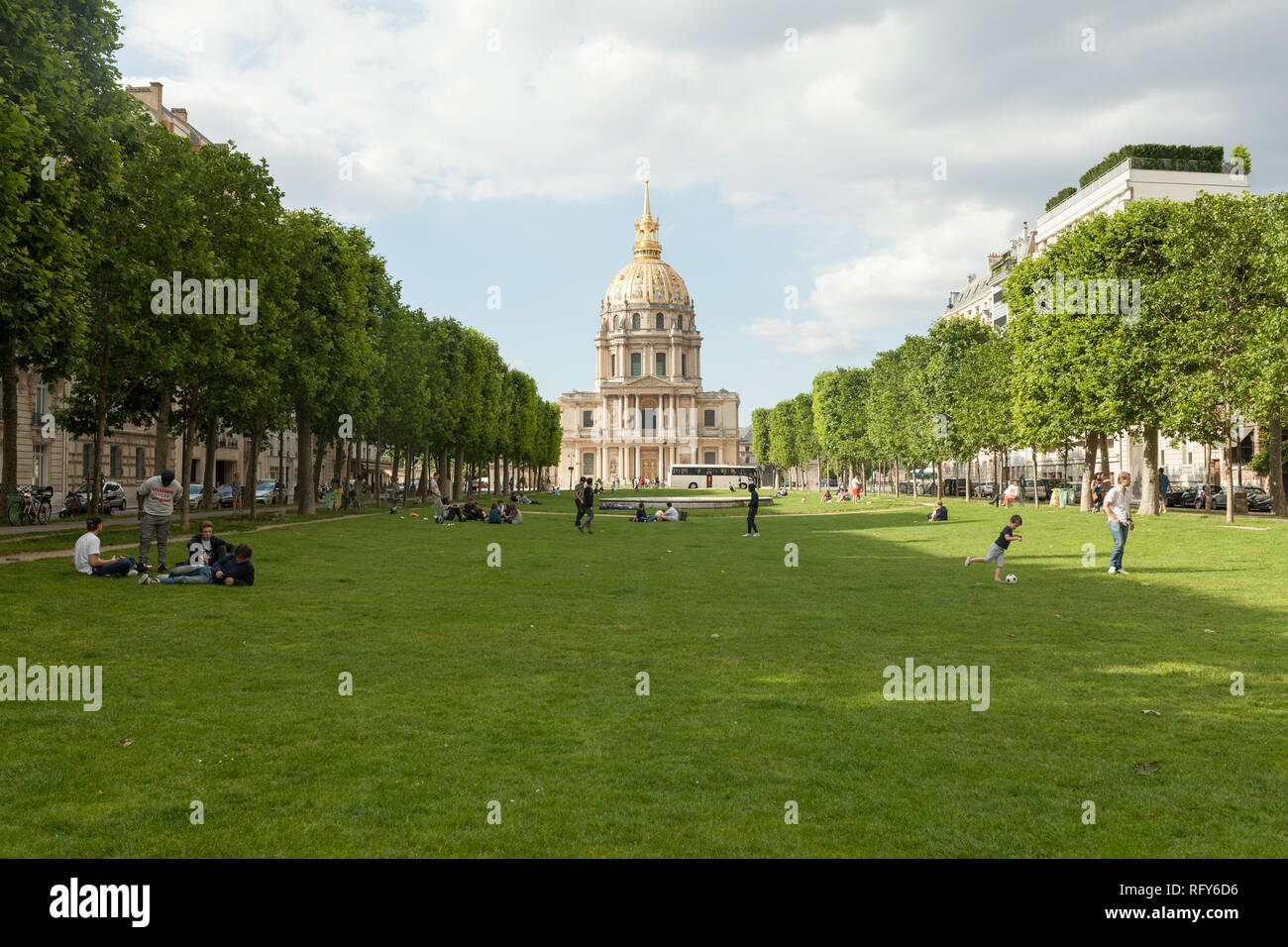 Paris, France 02 juin 2018. Jardins, palais et dome formant l'Esplanade des Invalides à Paris. Connu comme la ville de lumière, est l'un des plus l'AWES Banque D'Images