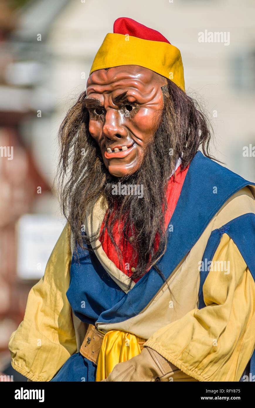 Costume de frère Fritschi pendant le Carnaval de Lucerne, Suisse. Frère Fritschi est le chef imaginaire de la plus grande et la plus ancienne guilde de Lucerne Banque D'Images