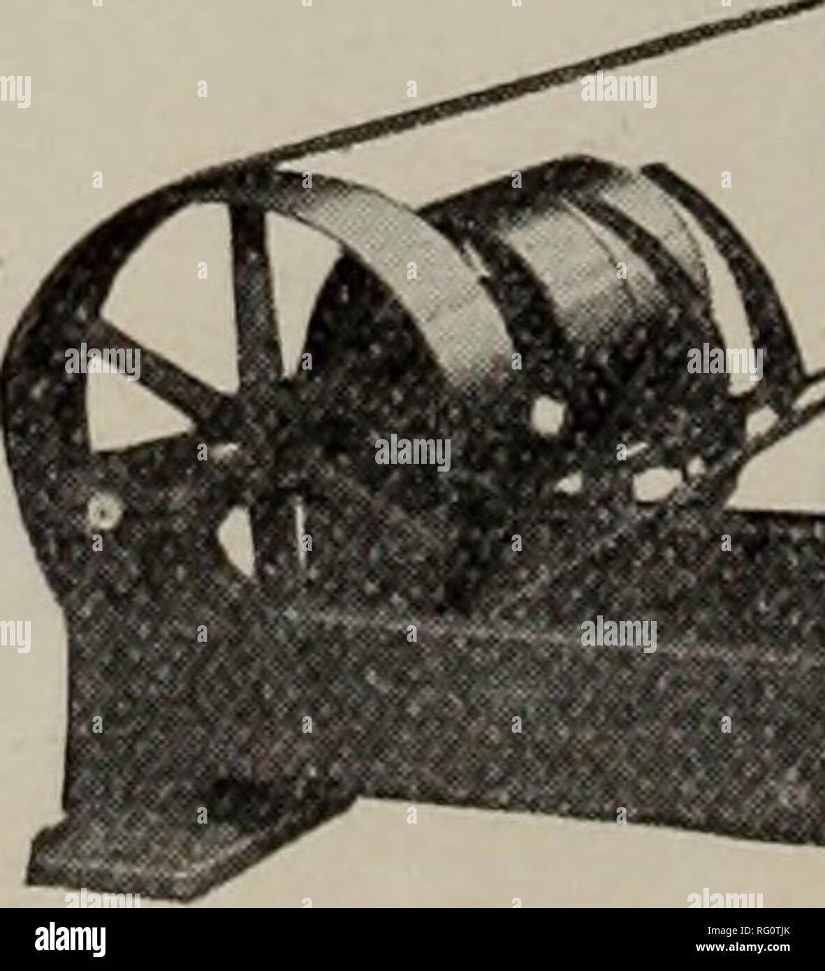 . Industries canadiennes forestières Janvier-juin 1912. L'exploitation forestière ; les forêts et la foresterie ; Produits forestiers ; l'industrie de pâte de bois ; industries du bois. L'argent nouveau Woodworking machines' a vu des Tables, dégauchisseuses, scies scies à bande, Swing-outils de construction bon, honnête, plus récent et les commodités offertes par l'amélioration des modèles ; frais de la designers. Dégauchisseuses-8, 12, 16, 20 et 24 pouces. Scies à bande-20, (pied ou courroie d'alimentation) 26, 32. et 36 pouces. Scies SWING-6M, 7 et 8 pieds de long a vu deux styles de tableaux de l'argent. machines machines à haute pression. Ils vont faire votre travail et de le faire bien, vous faire économiser de l'argent et du travail, poursuite y Banque D'Images