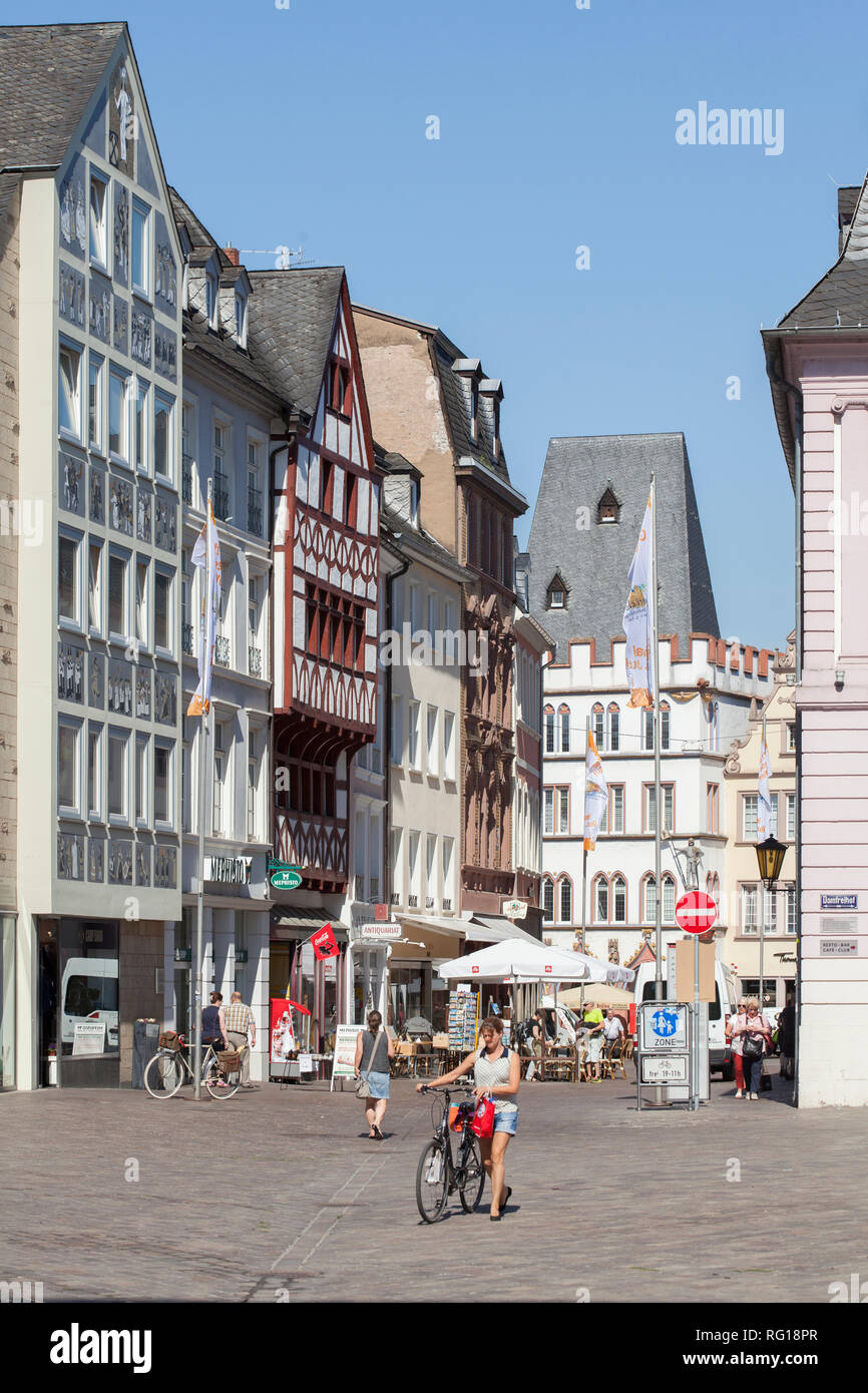 Zone piétonne Sternstraße, Trèves. Rhénanie-palatinat, Allemagne, Europe je Fußgängerzone Sternstraße, Trèves. Rheinland-Pfalz, Allemagne, Europa I Banque D'Images