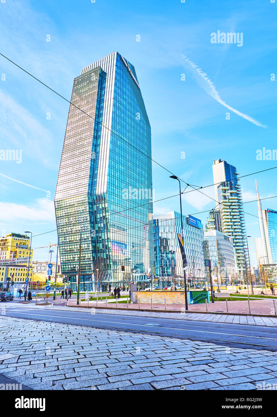 Milan, Italie - 30 décembre 2018. Tour de diamants dans le quartier des affaires de Porta Nuova. Vue de la Piazza San Gioachimo square. Milan, Lombardie, Italie. Banque D'Images