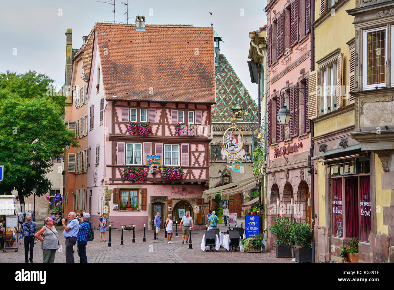 Rues de Colmar avec ses maisons traditionnelles médiévales, France Banque D'Images