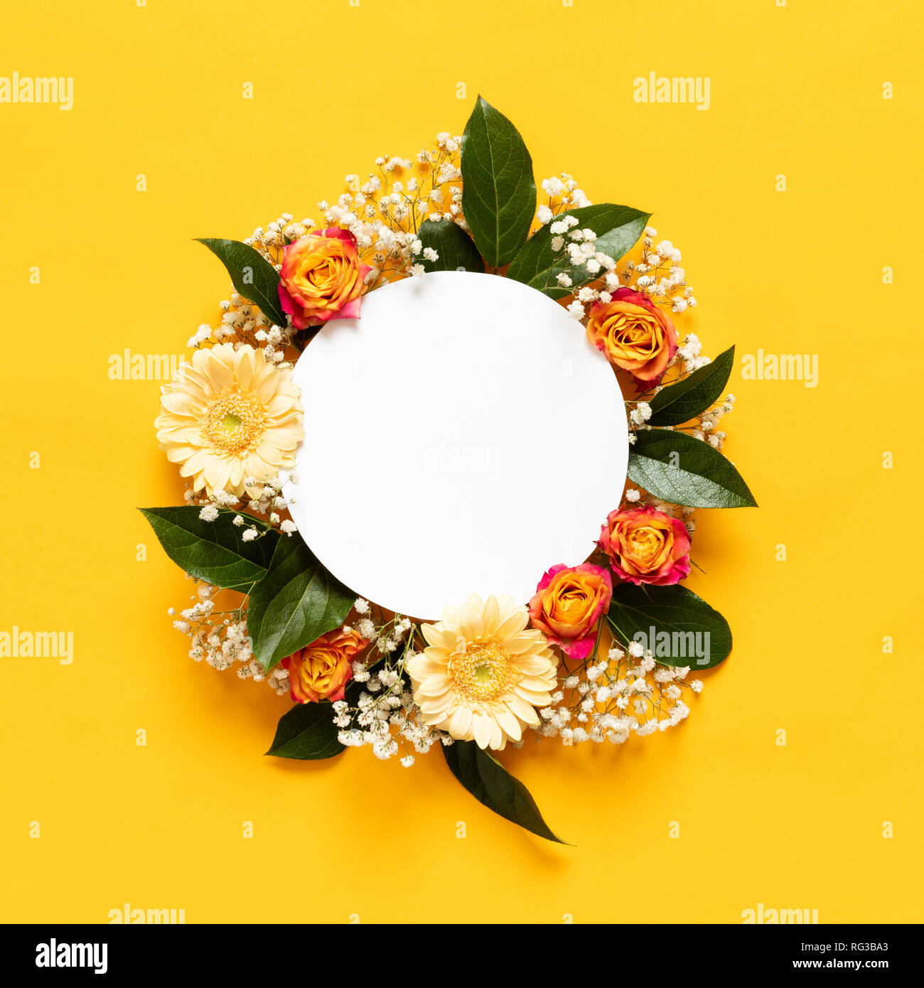 Happy Mother S Day Journee De La Femme La Saint Valentin Ou Un Anniversaire Historique Mise A Plat De Fleurs Modele De Carte De Vœux Avec De Belles Fleurs Diverses Photo Stock Happy Mother S Day Journee De La Femme La Saint Valentin Ou Un Anniversaire Historique Mise A Plat De Fleurs Modele De Carte De Vœux Avec De Belles Fleurs Diverses Photo Stock