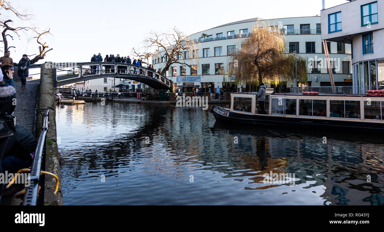 Londres, Angleterre - le 20 janvier 2019. Camden Town et son célèbre marché de Camden sont situés le long de la Regent's Canal et connue pour son image cosmopolite Banque D'Images