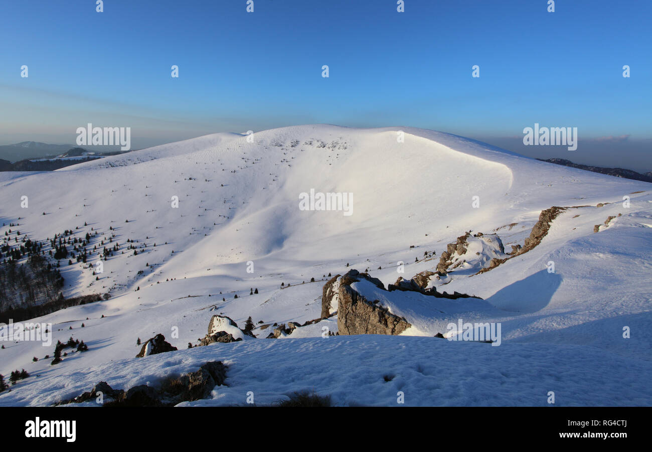 Montagne d’hiver Banque D'Images