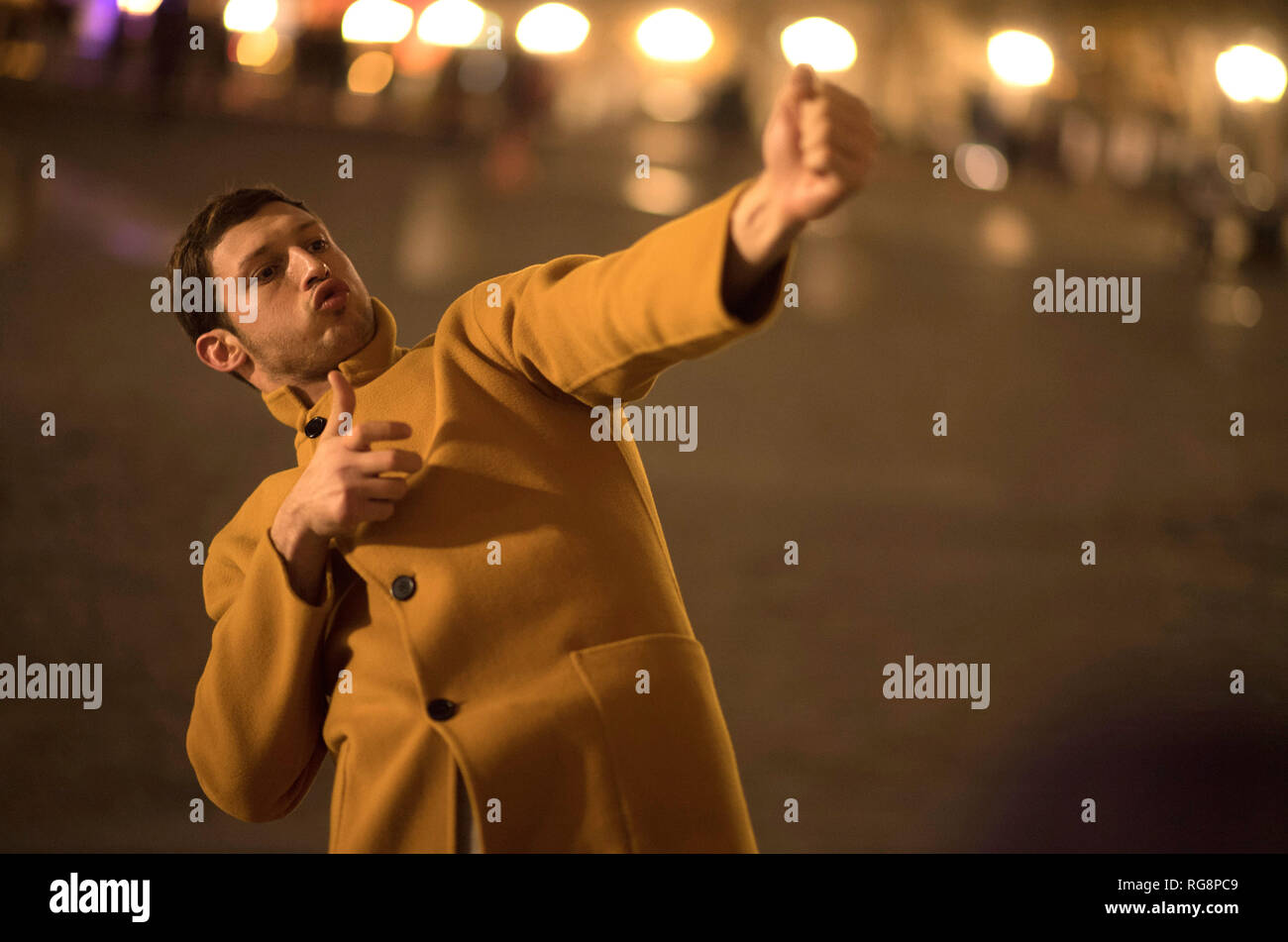 Document - 22 janvier 2019, --- : Tom Mercier dans une scène du film "ynonym'. Le film de Nadav Lapid appartient à la compétition des films de la Berlinale 2019. Photo : Guy Ferrandis/SBS Films/Berlinale/DPA - ATTENTION : Seulement pour un usage éditorial jusqu'au 15.03.2019 dans le cadre de l'établissement de rapports sur le Festival International du Film de Berlin en 2019 et qu'avec mention de la complète crédit mentionnées Banque D'Images