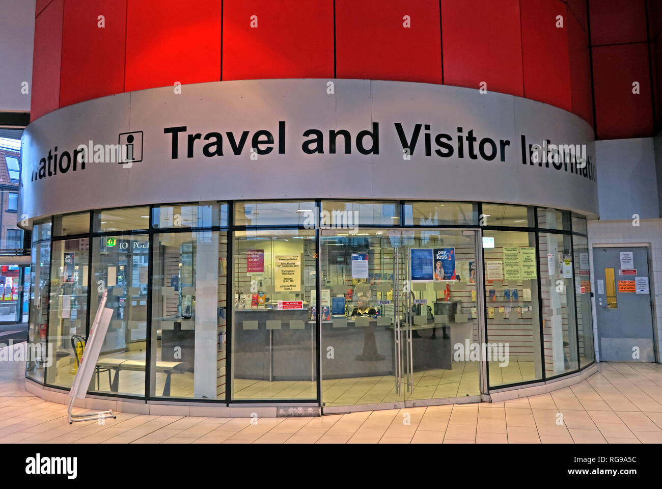 Warrington et voyage d'échange de visiteur, Warrington, Cheshire, North West England, UK, WA1 1TS Banque D'Images
