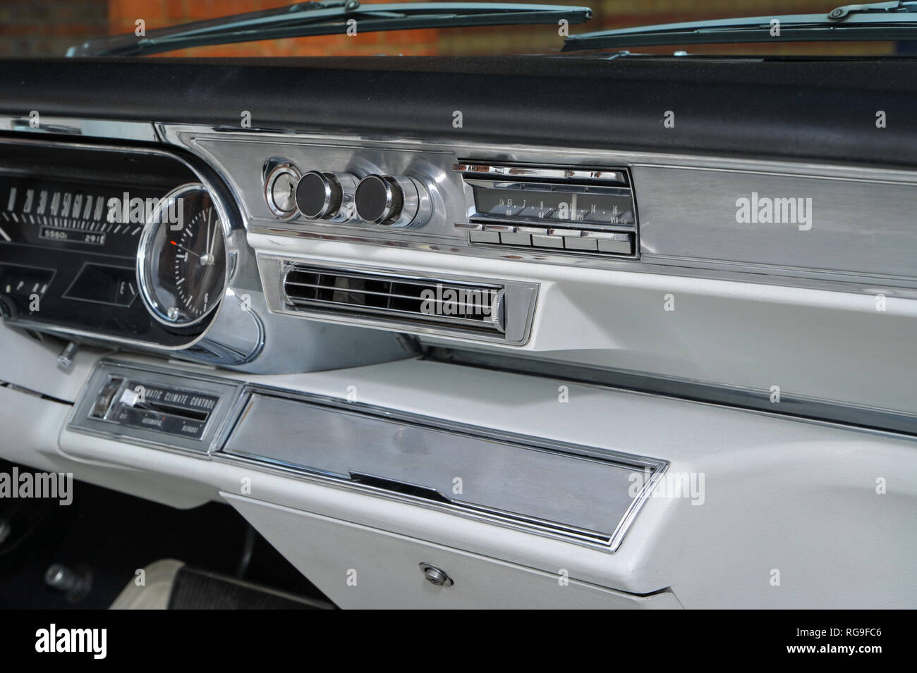 1966 Cadillac Eldorado Convertible voiture américaine classique - Banque D'Images