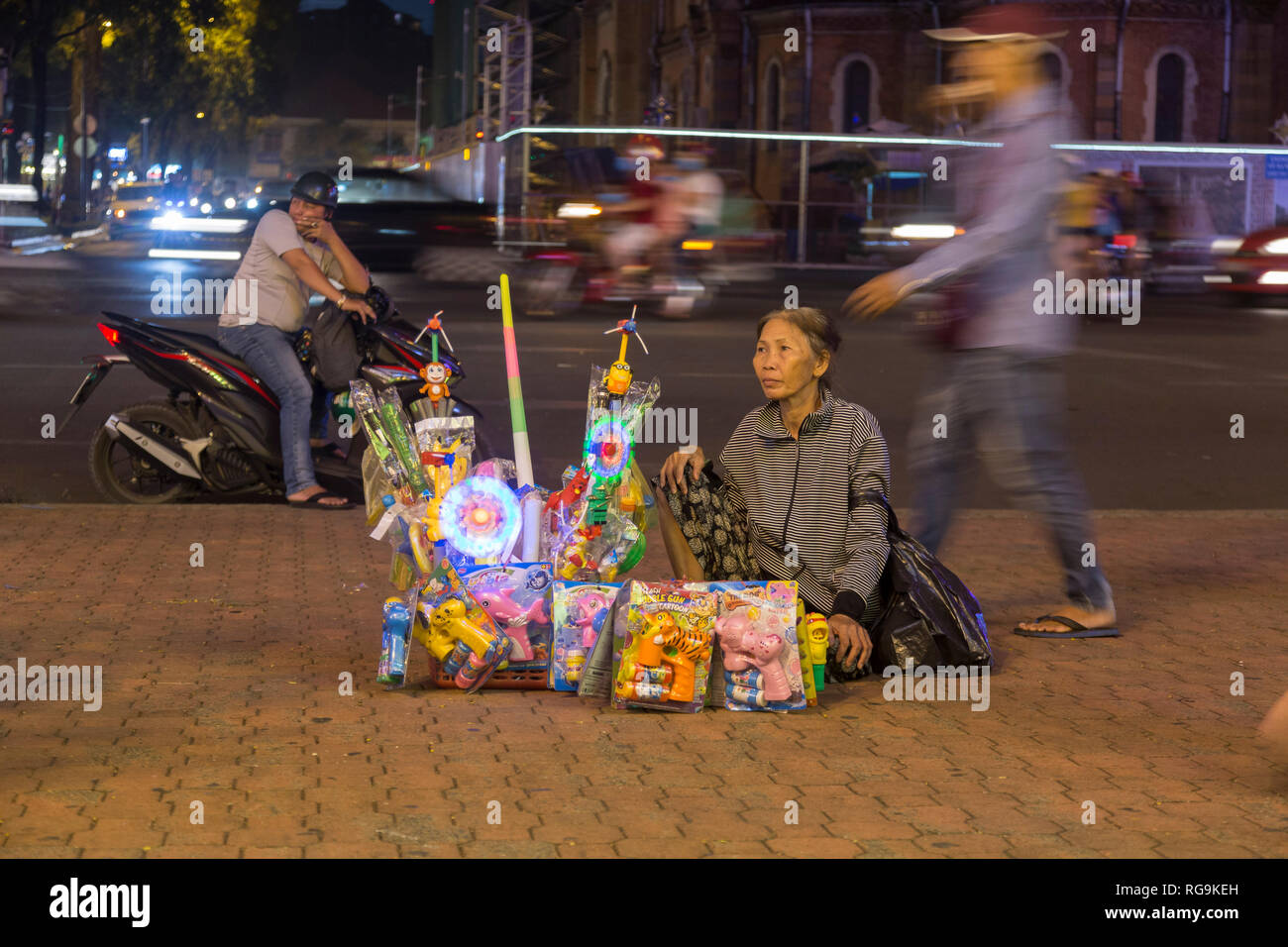 Saigon, Vietnam street night life Banque D'Images