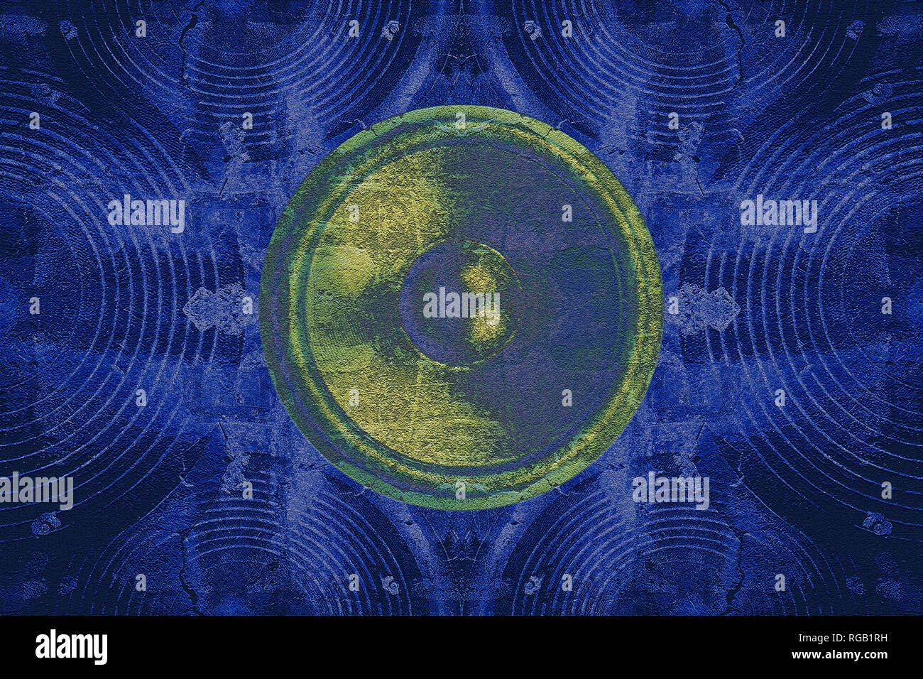 Jean bleu et jaune grunge des haut-parleurs audio sur un mur urbain fissuré Banque D'Images