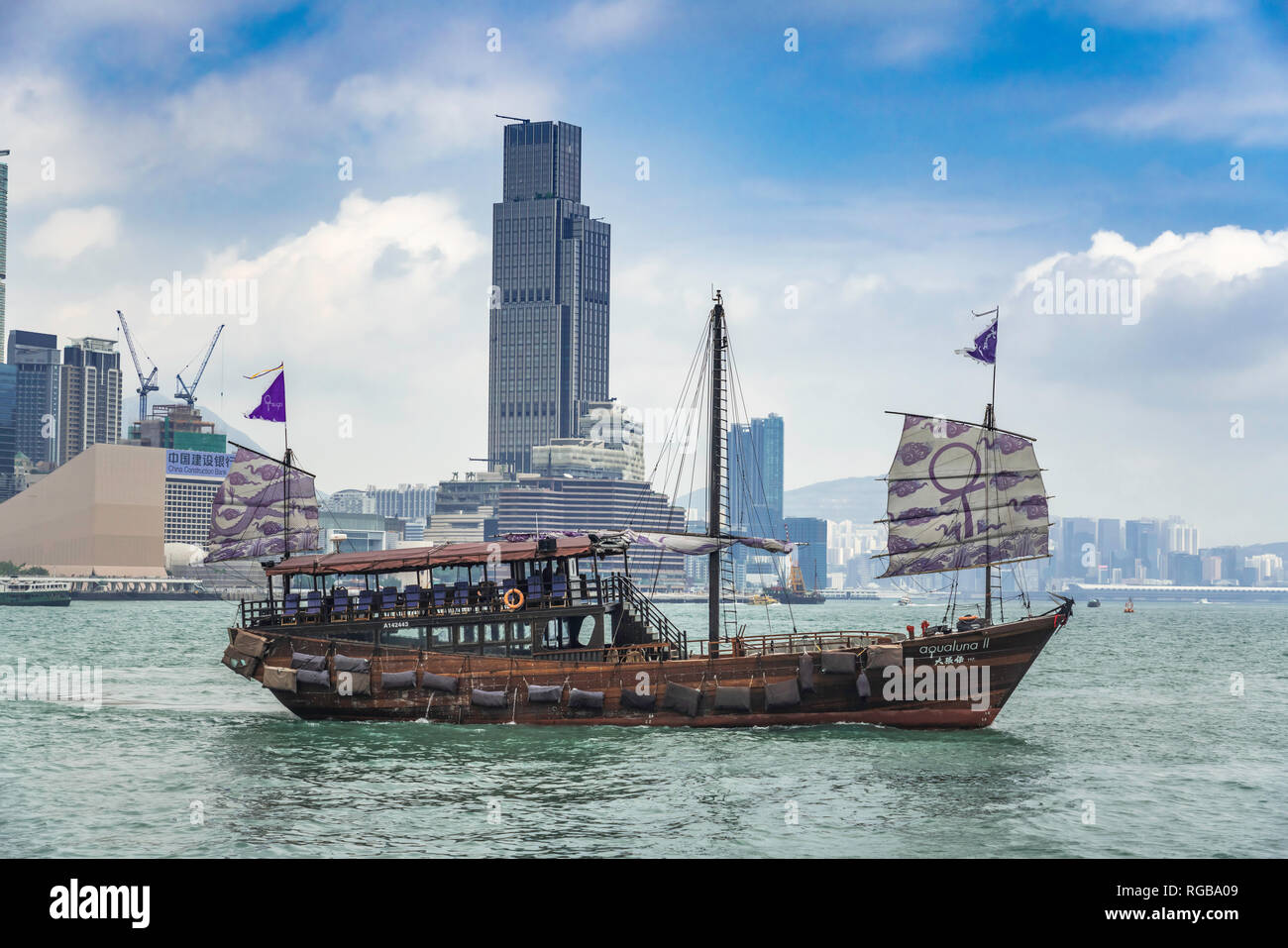 L'Aqua Luna II excursion en bateau dans le port de Victoria, Hong Kong, Chine, Asie. Banque D'Images