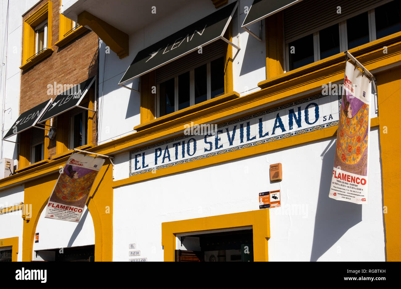 El Patio Sevillano entrée, un club de flamenco près de l'arène de Séville Banque D'Images