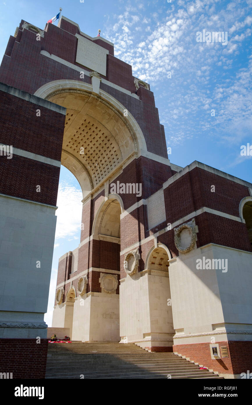 Thiepval mémorial aux disparus de la Somme en WW1 conçue par Sir Edwin Lutyens Banque D'Images