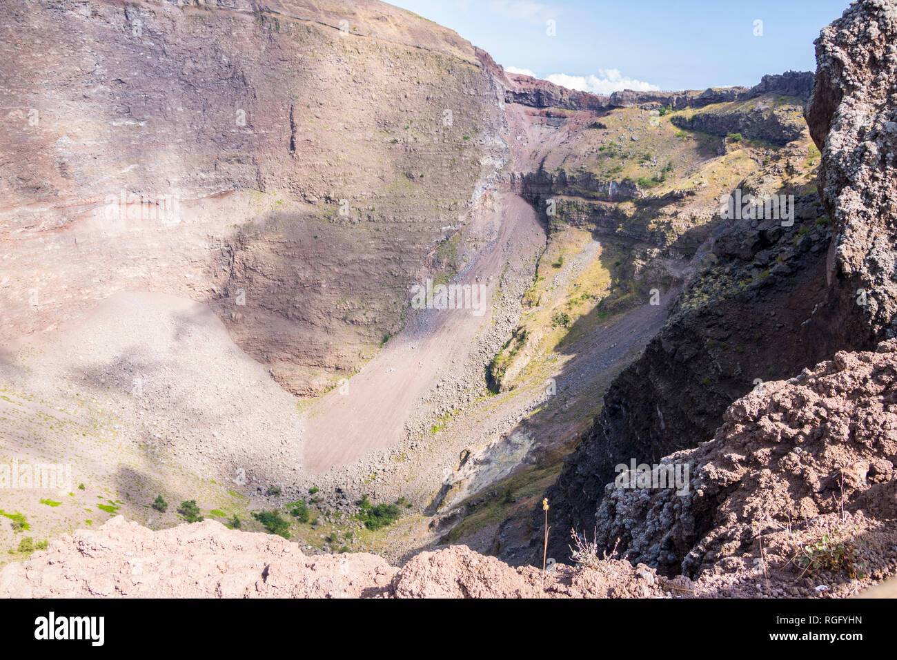 Le bord du cratère haut mur le Vésuve, volcan, somma-stratovolcan, Naples, Italie, l'altitude, a éclaté, la géographie, l'éruption caractéristique géographique, Italie Banque D'Images