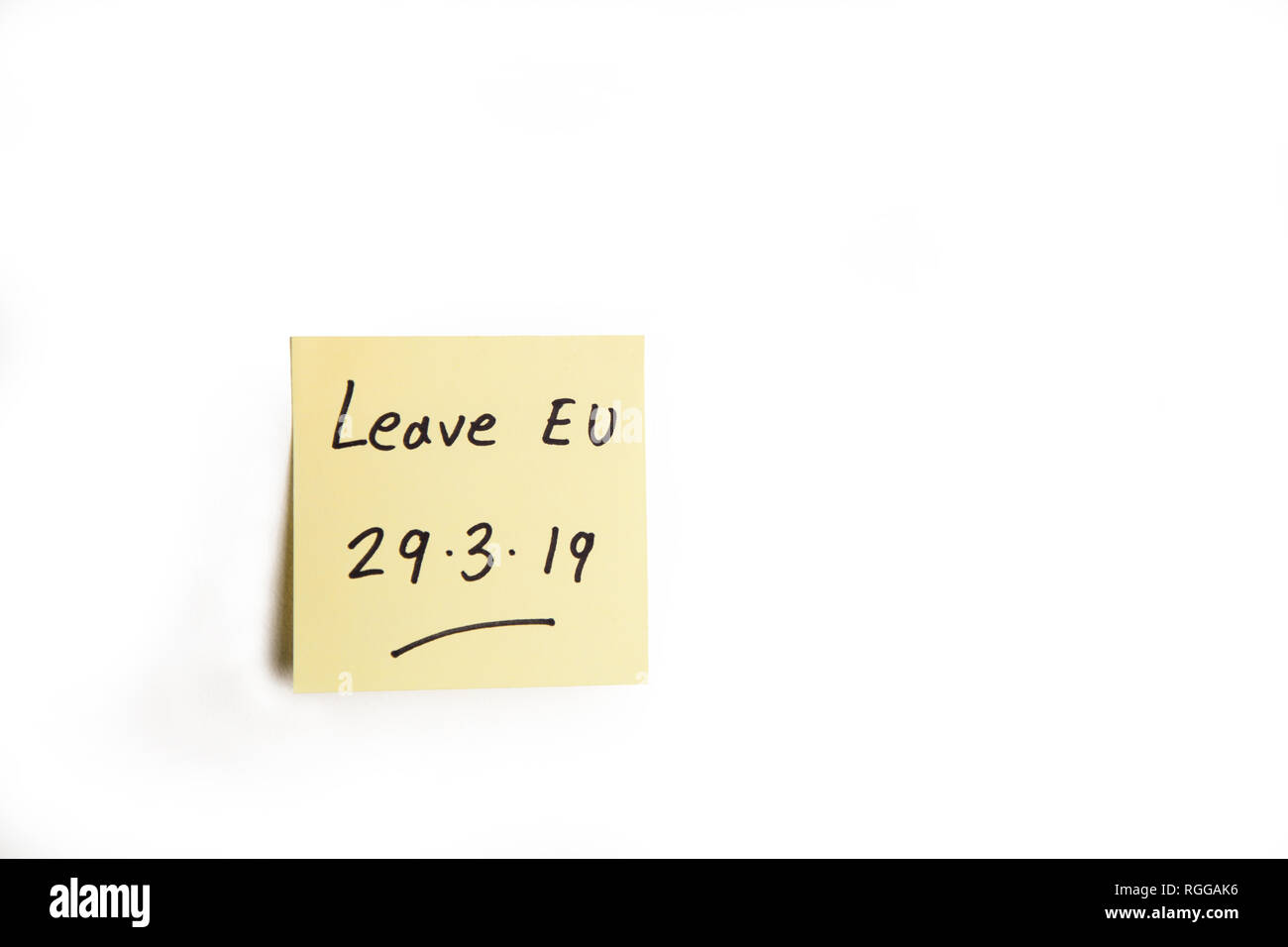 Yellow sticky note rappelant UK à quitter l'Union européenne le 29 mars 2019 Banque D'Images