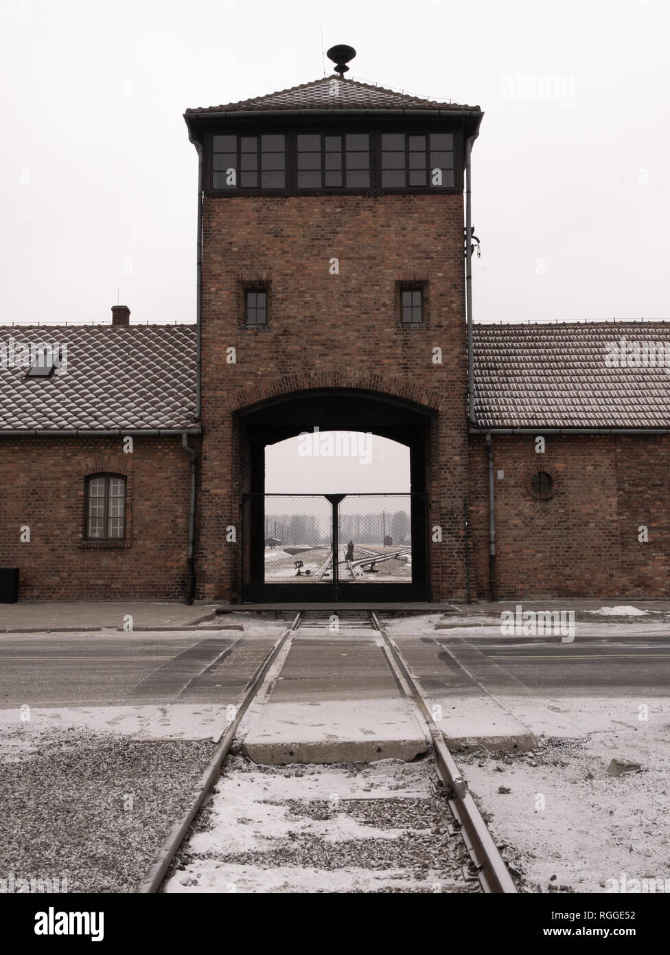 Voie de chemin de fer menant à Auschwitz II-Birkenau, camp de concentration et d'extermination d'Oswiecim, Pologne Banque D'Images