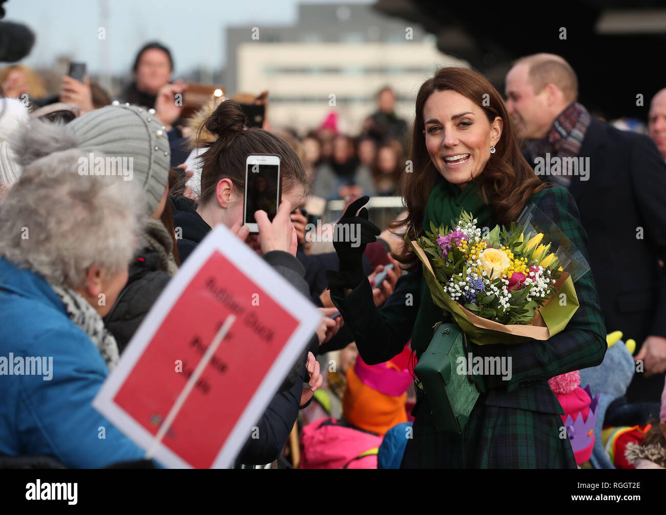 La duchesse de Cambridge, qui est connu sous le nom de Duchesse de Strathearn en Ecosse, lors d'une visite pour l'ouverture officielle du V&A Dundee, Écosse's first design museum. Banque D'Images