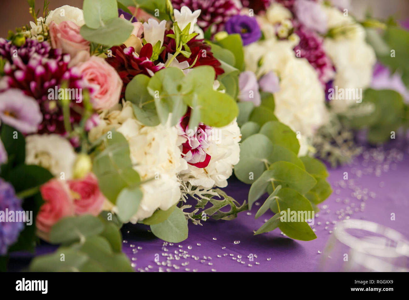 Bouquet Floral Ensemble De Jardin De Poudre Blanche Rose