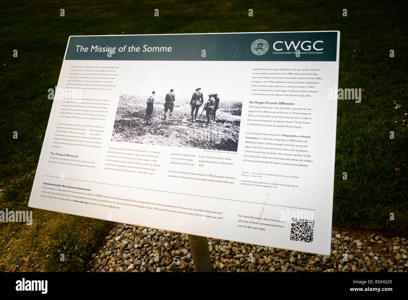 Des panneaux d'information au mémorial de Thiepval dans le Nord de la France Banque D'Images