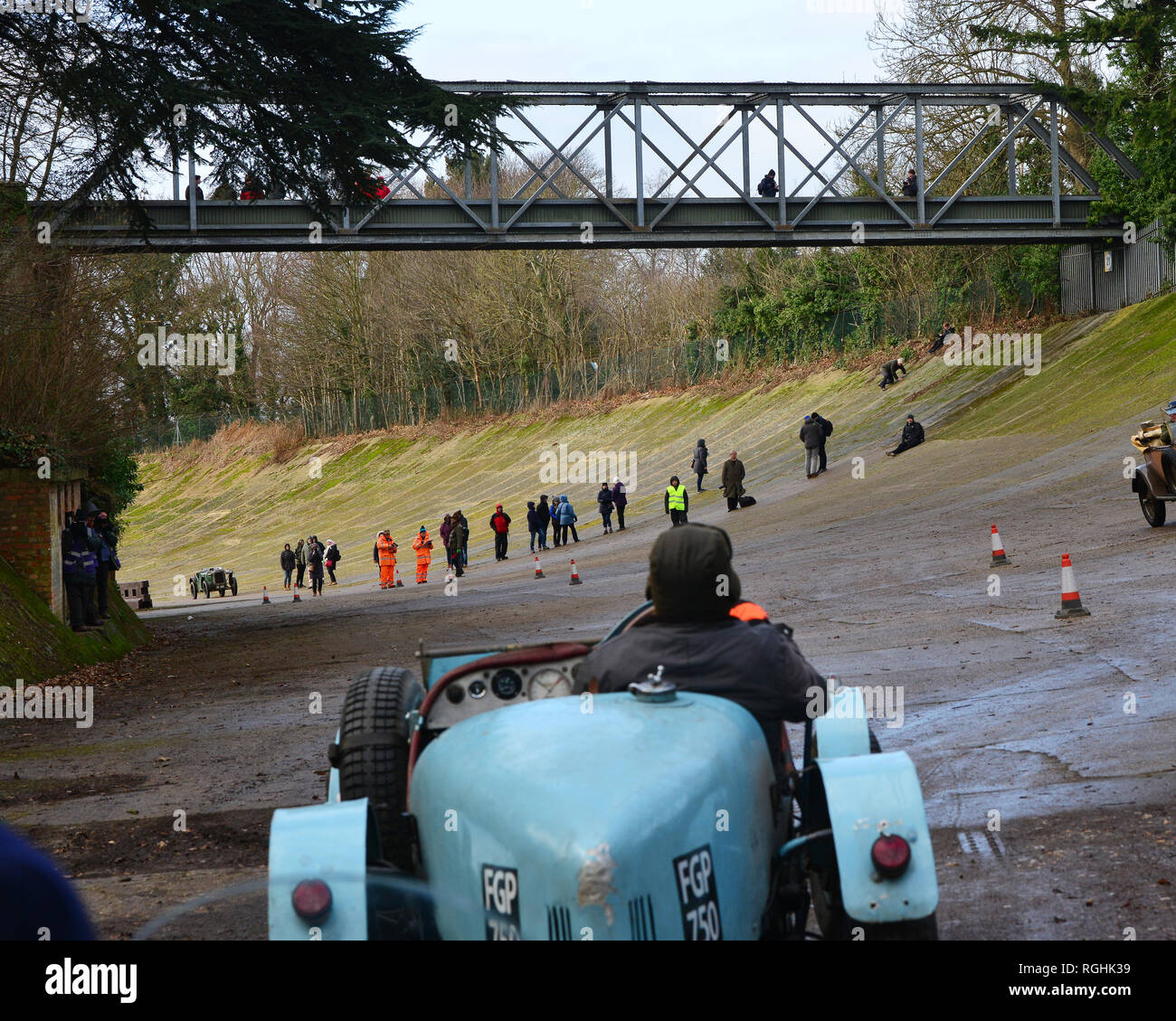 La position aux membres Pont, Dr Jonathan Rose, Allard 2 places, Sport Vintage Sports Car Club, CSECC, Nouvel An des tests de conduite, Brooklands, dimanche, 27 Banque D'Images