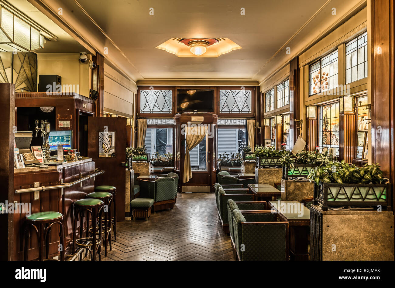 Art deco bar interior Banque de photographies et d’images à haute ...