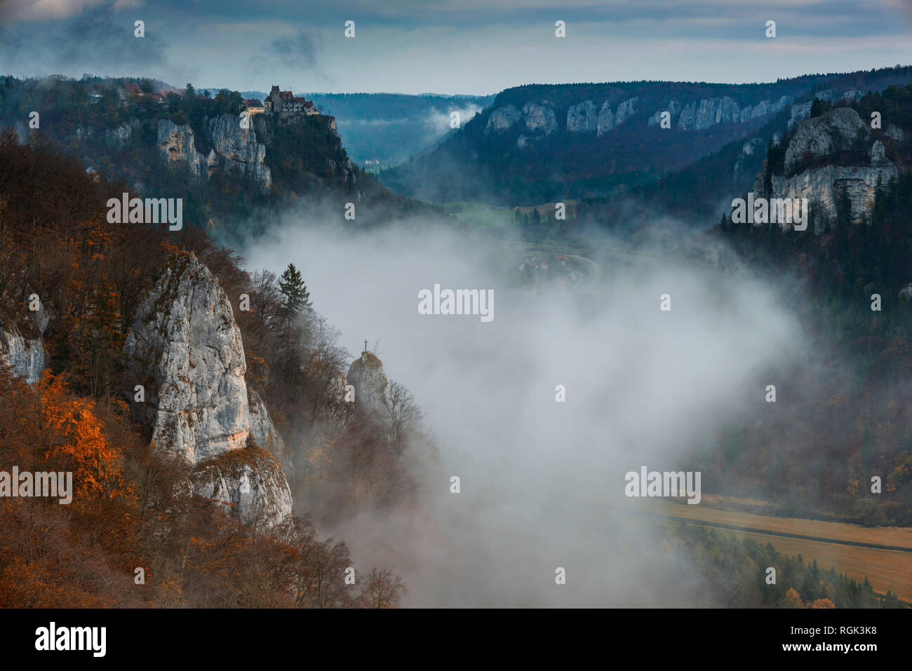 Schloss, Naturpark Obere Donau Werenwag, Alb Schwaebische, Bade-Wurtemberg, Allemagne, Europa Banque D'Images