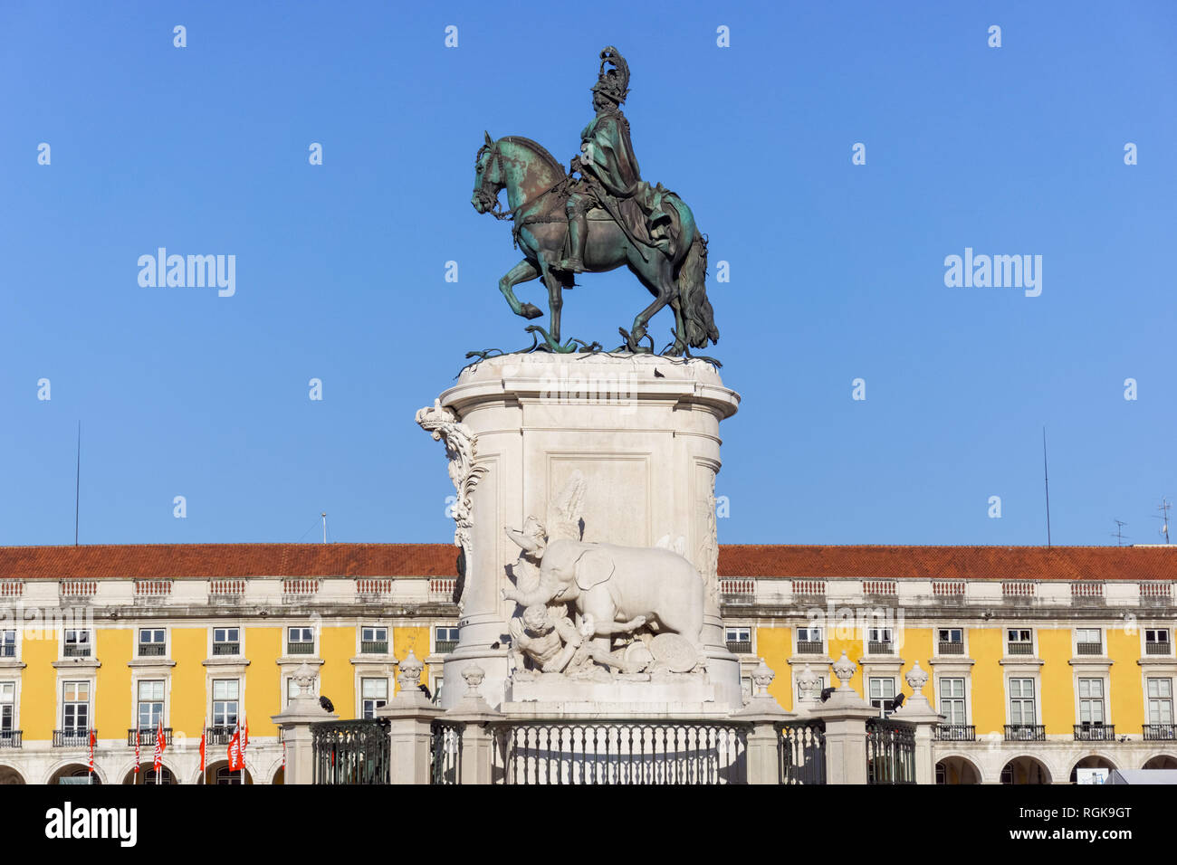 Statue équestre du roi de José I à Praça do Comércio à Lisbonne, Portugal Banque D'Images