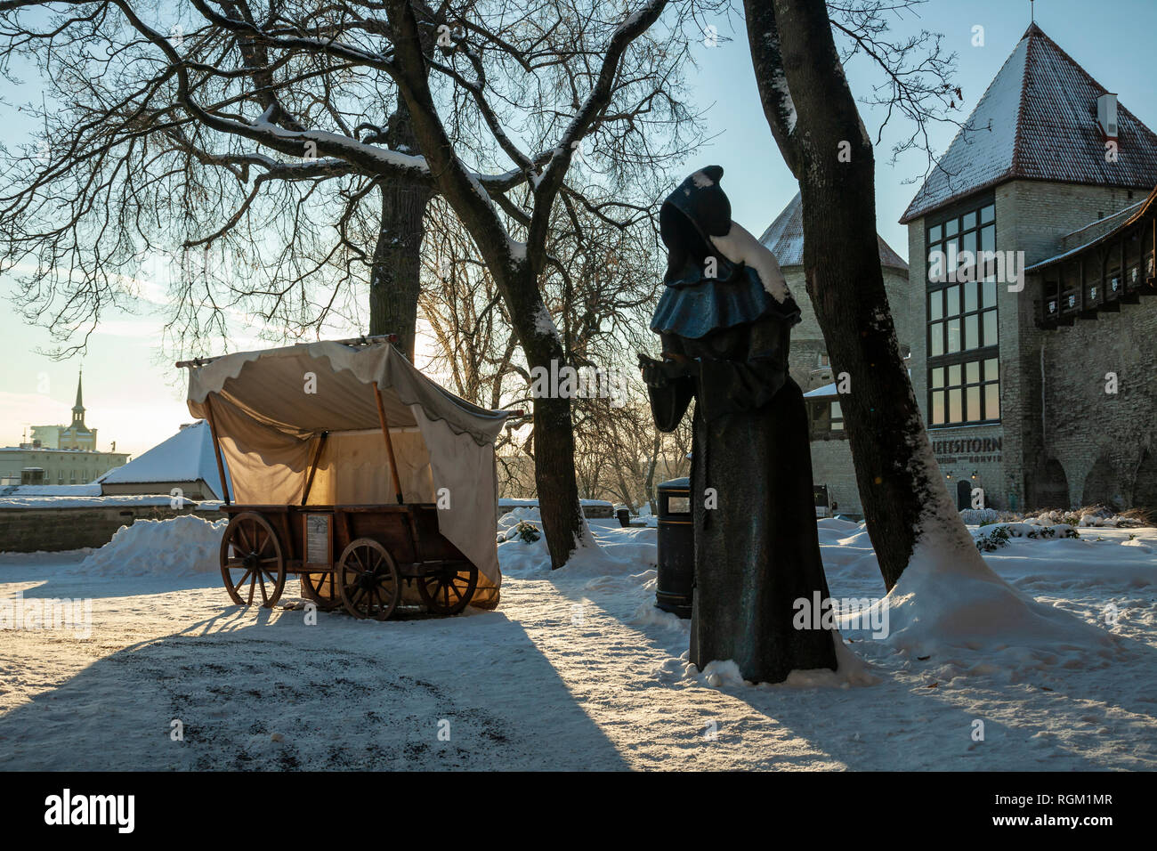 Matin d'hiver au Jardin du roi danois à Tallinn, Estonie. Banque D'Images