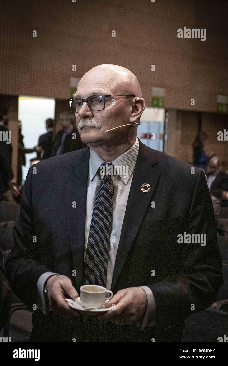 Barcelone, Catalogne, Espagne. 30Th Jan, 2019. John Hoffman, PDG de la GSMA est perçu au cours de l'événement. John Hoffman, PDG de la GSMA (association des opérateurs de téléphonie mobile) a présenté le Mobile World Congress 2019 edition au parc des expositions Fira de Barcelone. Credit : Paco Freire SOPA/Images/ZUMA/Alamy Fil Live News Banque D'Images