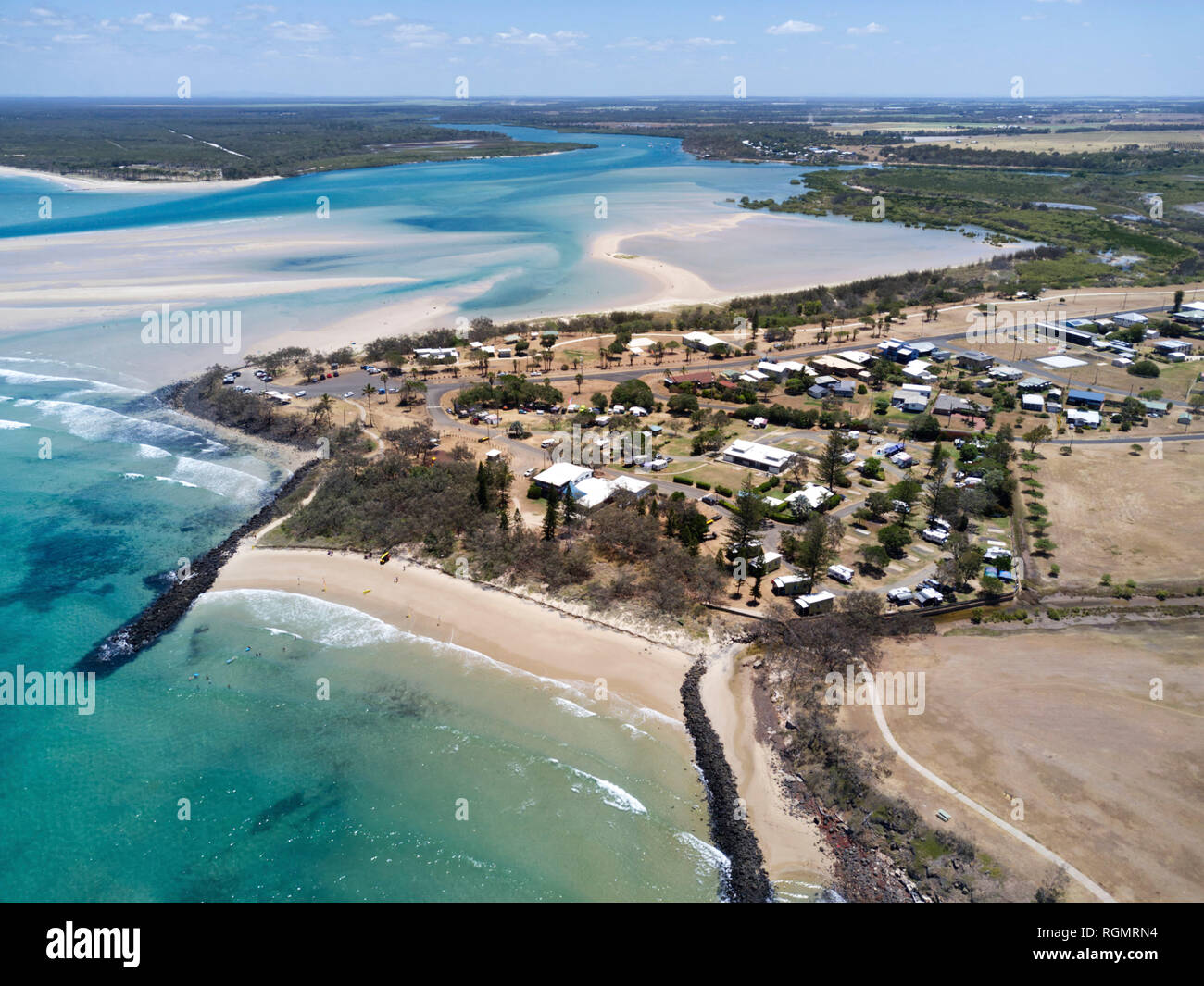 Aérien de la communauté côtière d'Elliott Heads Queensland Australie Banque D'Images