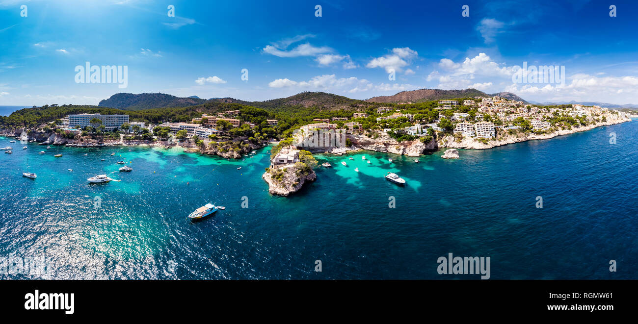 L'Espagne, Îles Baléares, Mallorca, Région Calvia, Costa de la Calma, Peguera, Cala Fornells, côte et port nature Banque D'Images