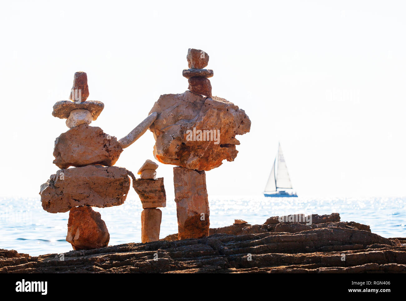 La Croatie, Istrie, Adriatique, cairn, bateau à voile Banque D'Images