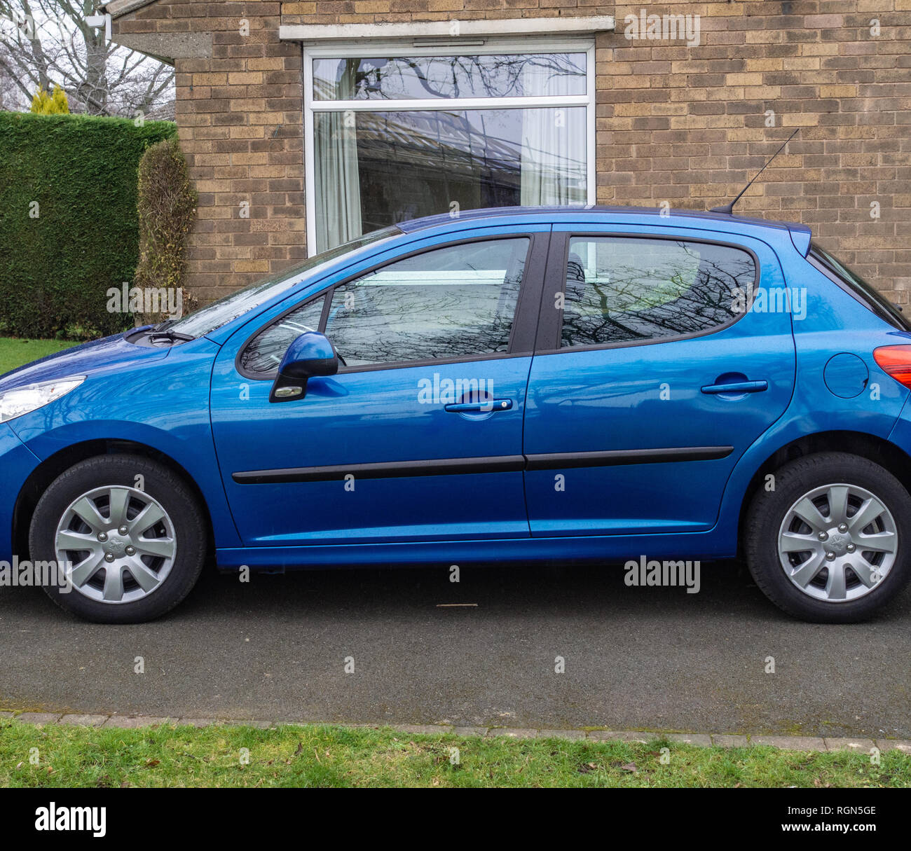 peugeot-207-moteur-banque-de-photographies-et-d-images-haute