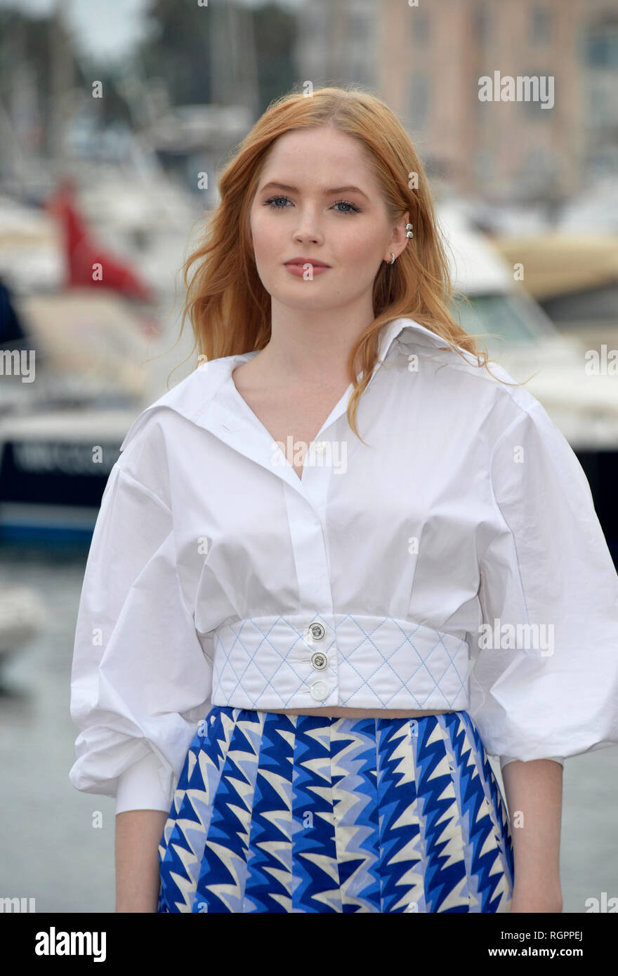 Ellie Bamber ici de présenter la série TV 'Les Misérables', BBC, au Marché International des Programmes de Communications (MipCom) de Cannes sur 2018/ Banque D'Images
