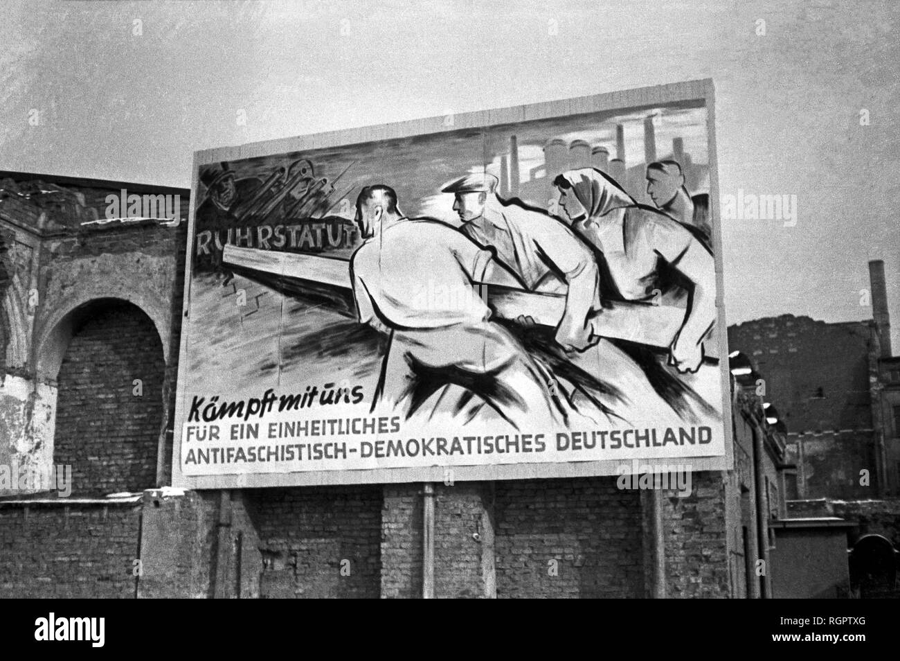La propagande pour une Allemagne démocratique antifasciste, affiche, 1948, Leipzig, Saxe, Allemagne, la RDA Banque D'Images