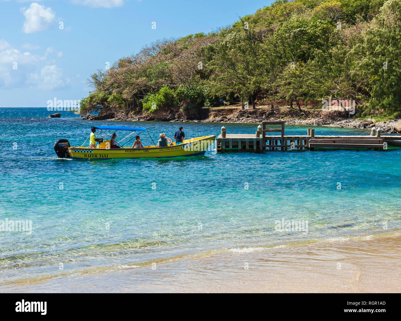 Taxi de l'eau. L'île Pigeon, Rodney Bay, Gros Islet, Sainte-Lucie, Caraïbes. Banque D'Images
