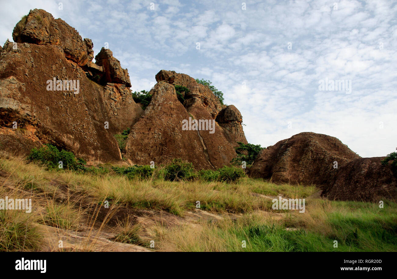 Formation de grès impressionnants à 'Tano bois sacré' près de Techiman, Ghana, 2018 Banque D'Images
