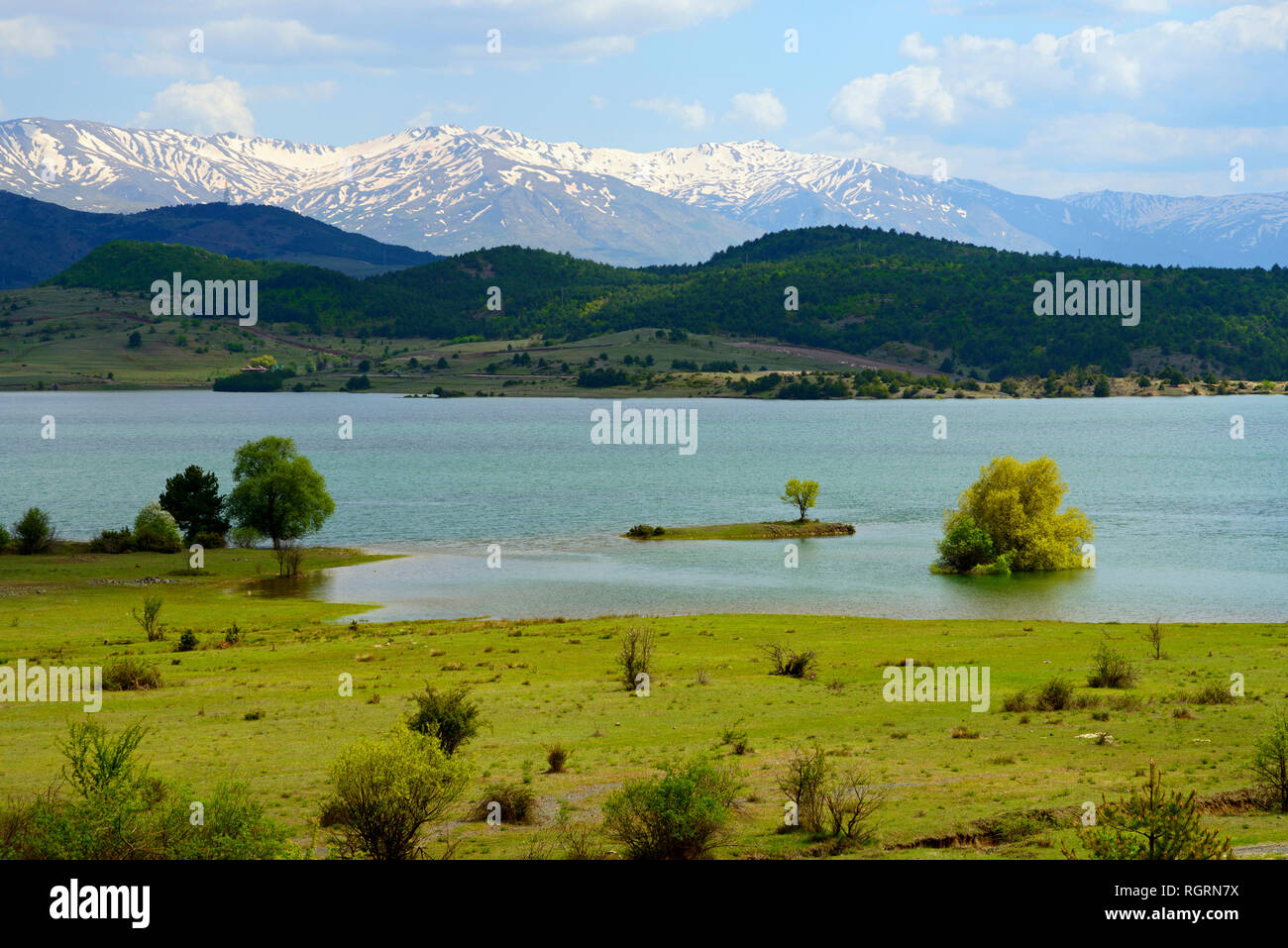 Gramoz Vithkuq réservoir, Montagnes, Korca, Albanie, Korça Banque D'Images