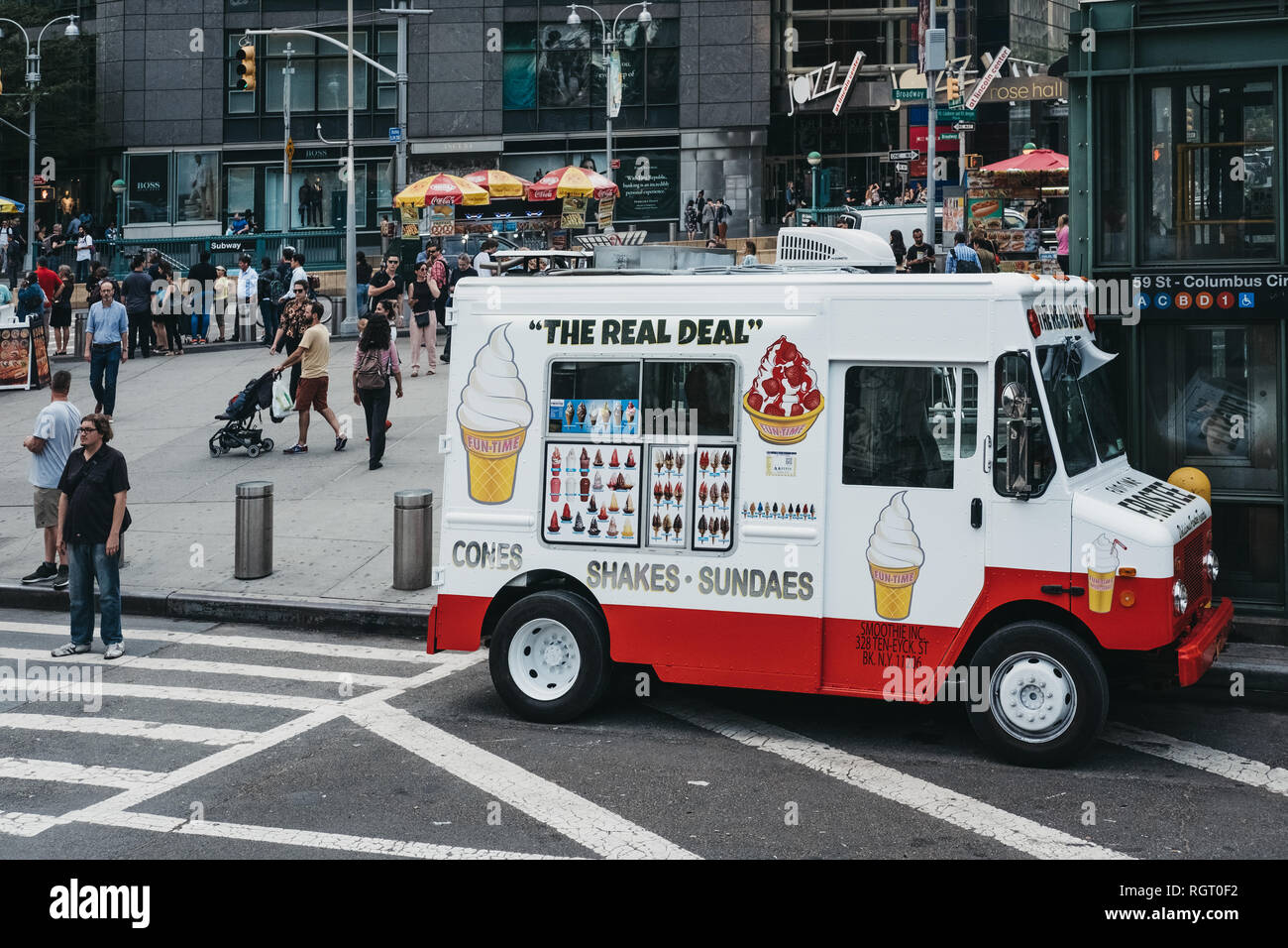 New York, USA - 01 juin 2018 : Ice cream van sur une rue de New York, USA. Règles de la ville de interdire la circulation de véhicules au ralenti pendant plus de trois minutes. Banque D'Images