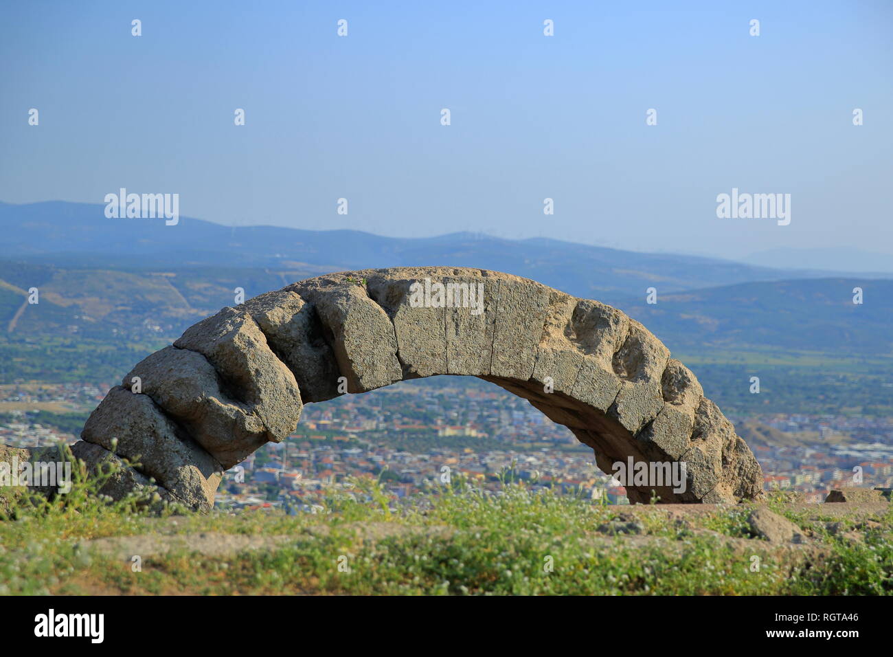 Vue de la ville de Pergame à partir de l'ancienne acropole de Pergame. Banque D'Images