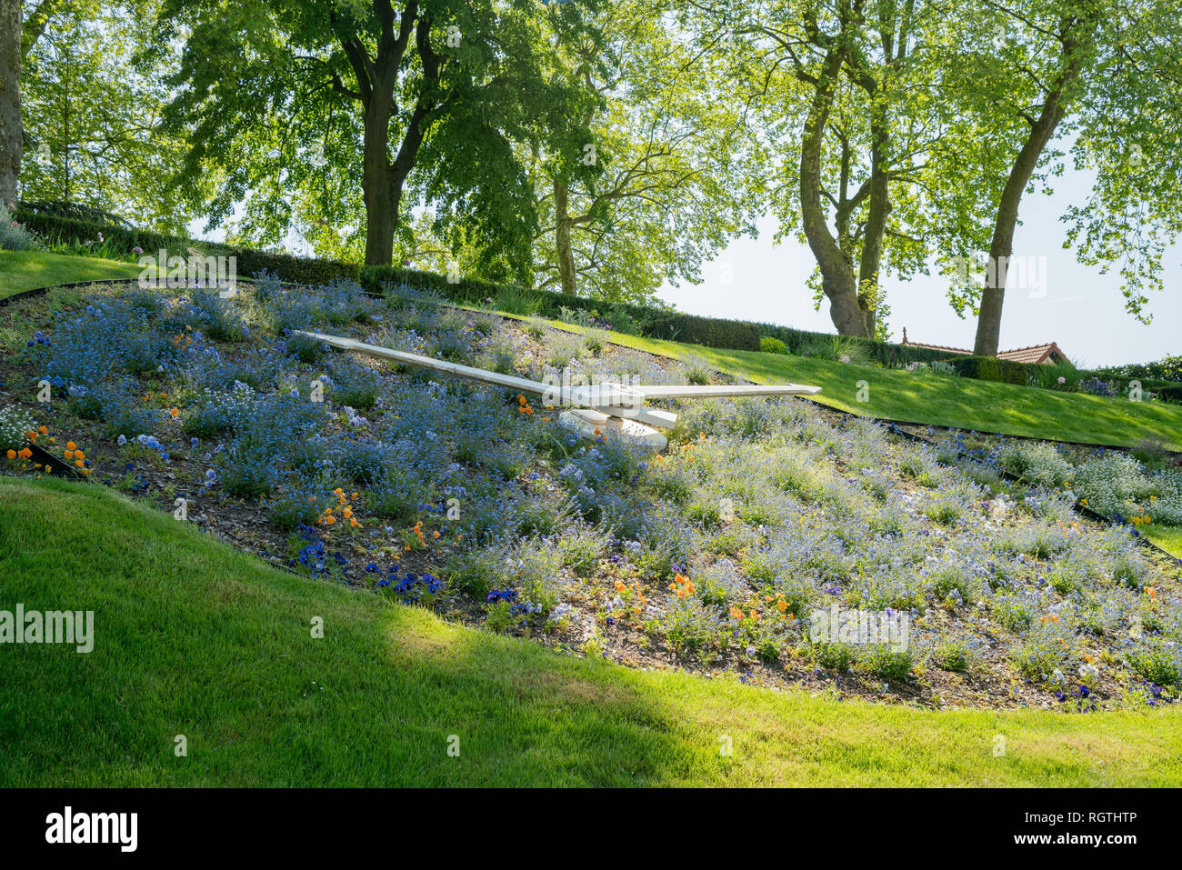 Grande piscine en plein air de l'horloge à l'Hôtel de ville de Versailles France Banque D'Images